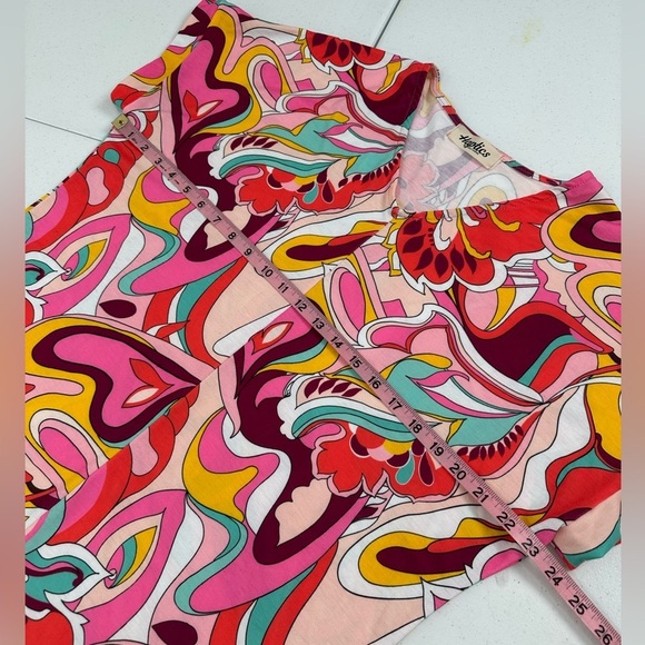 Haptics Bundle of Two Bright Colorful Short Sleeve Summer Tops Beach Vaca Summer - Picture 11 of 15